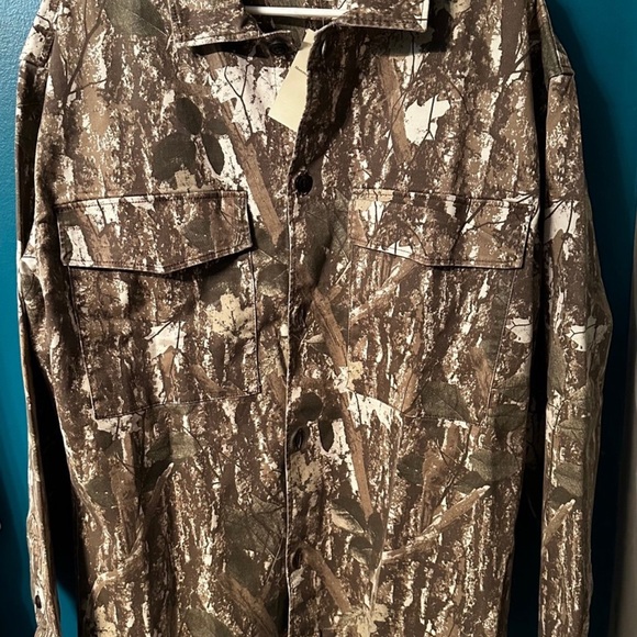 Abercrombie and Fitch Camo Button Up Shirt. Shirt Jacket Shacket - Picture 2 of 3